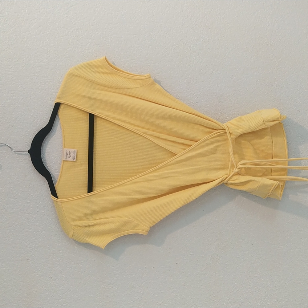 Yellow vneck t-shirt with wrap strings by Tommy Hilfiger